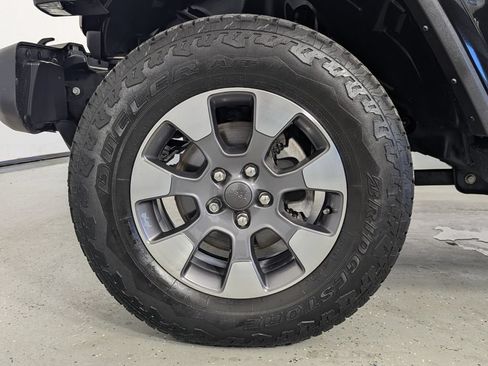 Used 2021 Jeep Wrangler Unlimited Sahara AWD/4WD image 8