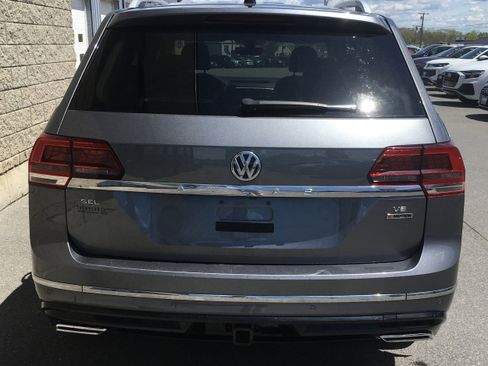 Used 2019 Volkswagen Atlas SEL R-Line AWD/4WD image 3
