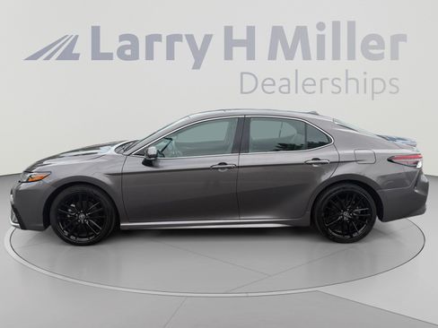 Used 2024 Toyota Camry XSE FWD image 2
