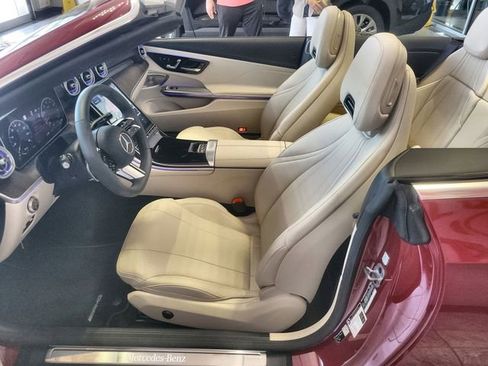 Used 2026 Mercedes-Benz CLE 300 4MATIC Cabriolet image 12