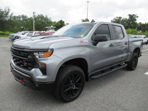 Used 2024 Chevrolet Silverado 1500 Custom Trail Boss AWD/4WD image 3