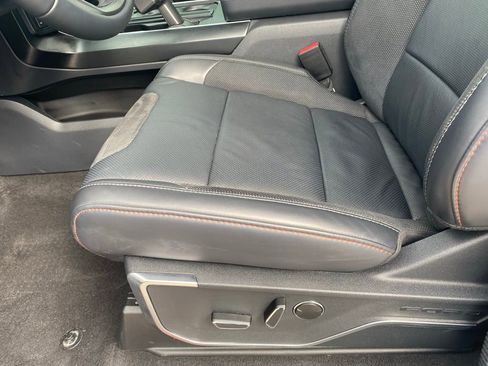 Used 2025 Ford F150 Raptor AWD/4WD image 10