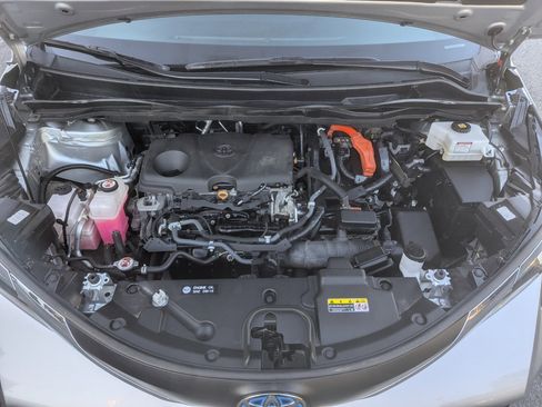 Used 2021 Toyota Sienna XLE image 45