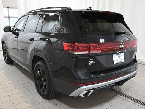 Used 2024 Volkswagen Atlas Peak Edition SE AWD/4WD image 12
