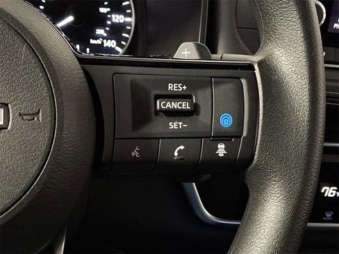 Used 2023 Nissan Rogue SV image 20