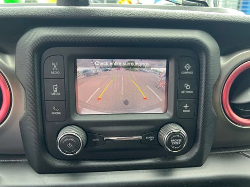 Used 2020 Jeep Wrangler Unlimited Sport S AWD/4WD image 7