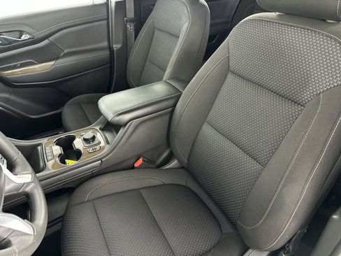 Used 2023 GMC Acadia SLE w/ Driver Convenience Package FWD image 21
