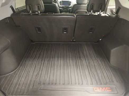 Used 2020 GMC Terrain SLT w/ Preferred Package image 14