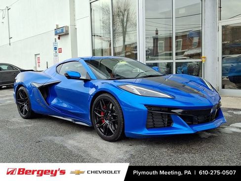 Used 2025 Chevrolet Corvette Z06 image 2