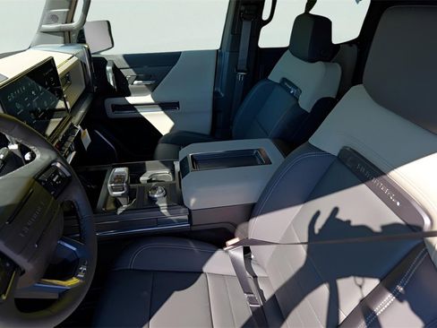 New 2026 GMC Hummer EV 4x4 Crew Cab image 9
