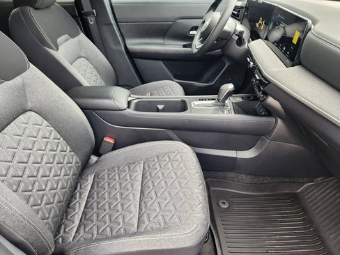 Used 2026 Nissan Kicks SV w/ SV Premium Package FWD image 14