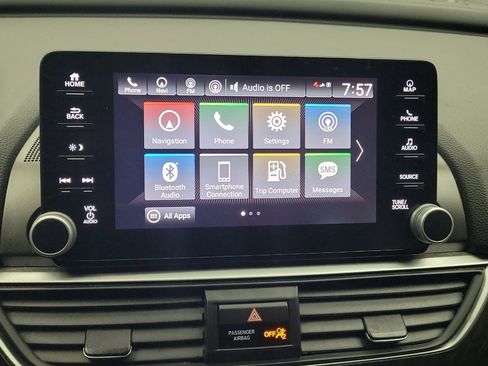 Used 2018 Honda Accord Touring image 25