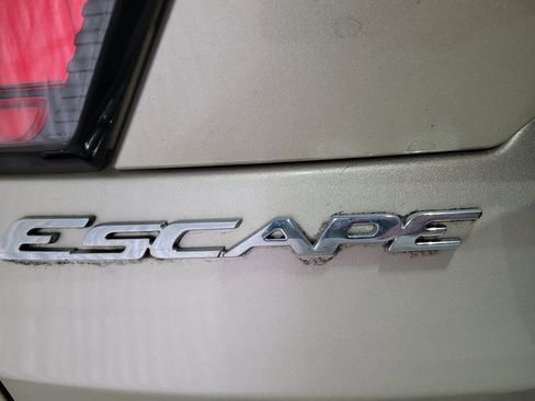 Used 2018 Ford Escape SE image 61