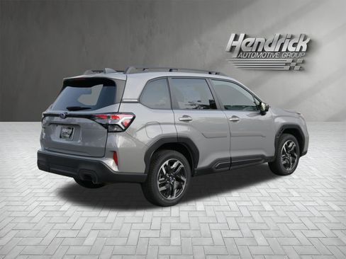 Used 2025 Subaru Forester Limited AWD/4WD image 9