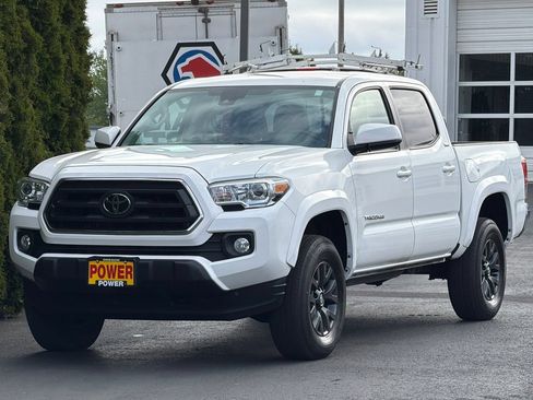 Used 2023 Toyota Tacoma SR5 RWD image 8
