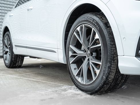 Certified 2022 Audi Q8 Premium Plus w/ Premium Plus Package image 35