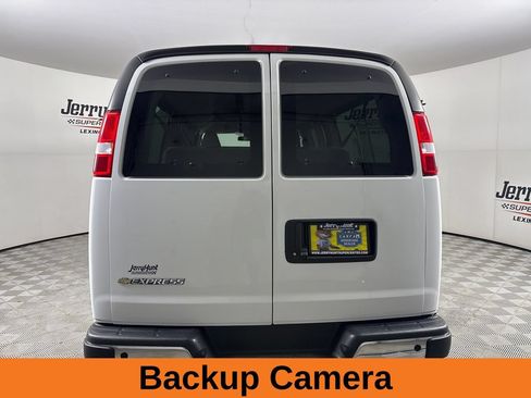 Used 2024 Chevrolet Express 3500 LT w/ LT Preferred Equipment Group RWD image 7