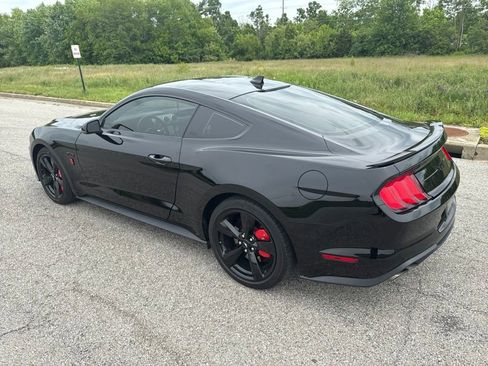 Used 2021 Ford Mustang GT Premium w/ Equipment Group 401A RWD image 4