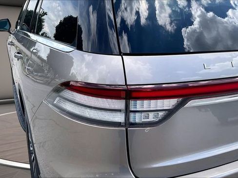 Used 2020 Lincoln Aviator Reserve w/ Elements Package Plus AWD/4WD image 28