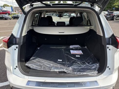 New 2026 Nissan Rogue SV w/ Cold Weather Package image 9