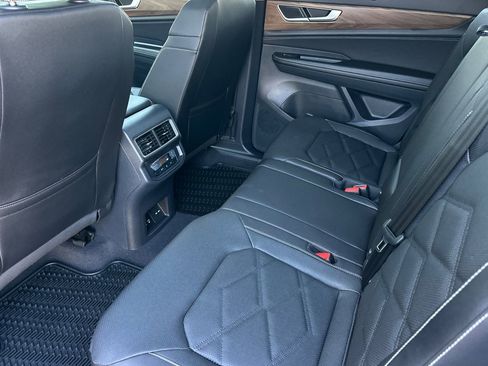 New 2026 Volkswagen Atlas SE image 10