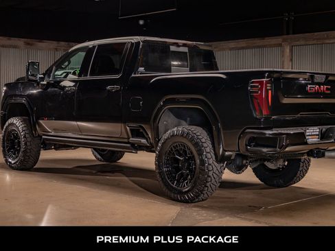 Used 2025 GMC Sierra 2500 AT4 w/ AT4 Premium Plus Package image 7