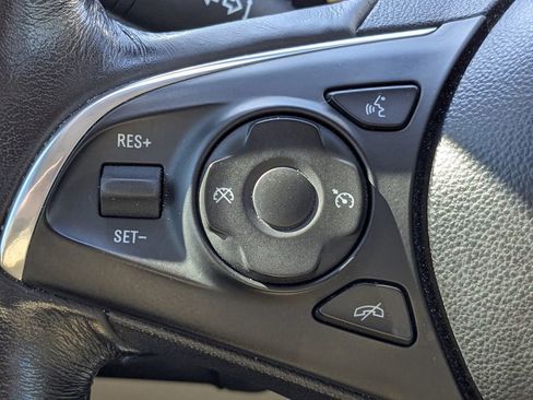 Used 2020 Buick Enclave Essence image 26