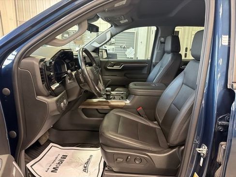 Used 2022 Chevrolet Silverado 1500 RST w/ Convenience Package II AWD/4WD image 9
