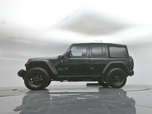 Used 2024 Jeep Wrangler Unlimited AWD/4WD image 53