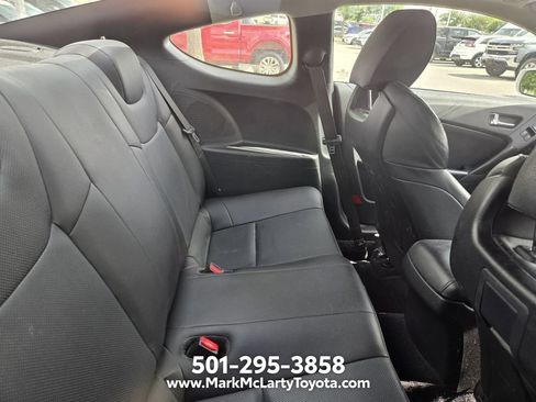 Used 2012 Hyundai Genesis 3.8 RWD image 8