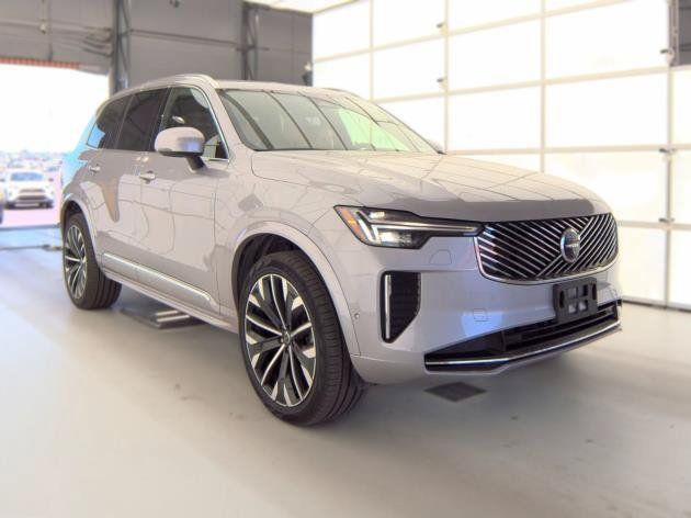 Used 2026 Volvo XC90 B6 Plus AWD/4WD image 3