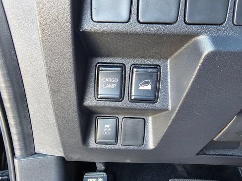 Used 2022 Nissan Frontier S AWD/4WD image 21