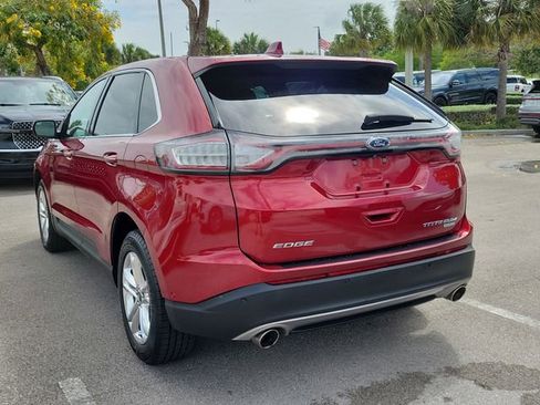 Used 2018 Ford Edge Titanium w/ Equipment Group 302A FWD image 4