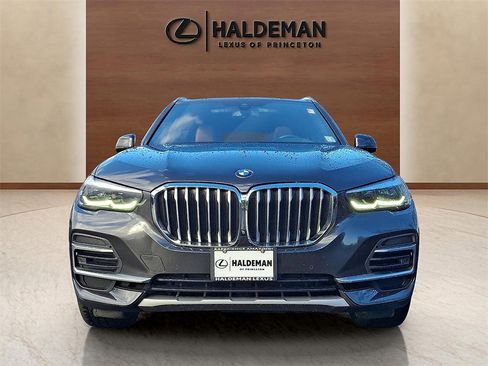 Used 2022 BMW X5 xDrive40i w/ Premium Package image 2
