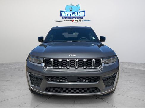 New 2026 Jeep Grand Cherokee Limited RWD image 21