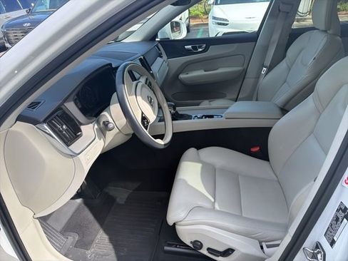 Used 2020 Volvo XC60 T6 Inscription w/ Protection Package Premier AWD/4WD image 6