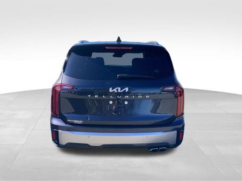 Used 2025 Kia Telluride S FWD image 5
