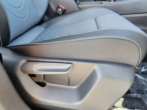 New 2026 Volkswagen Tiguan SE image 19