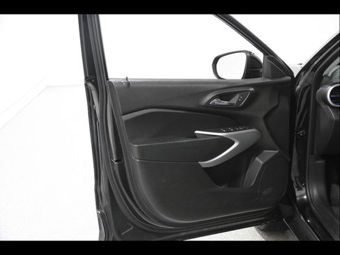 Certified 2024 Chevrolet Trax LS w/ LS Convenience Package image 4