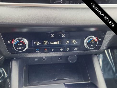 Used 2023 Mitsubishi Outlander SEL image 41