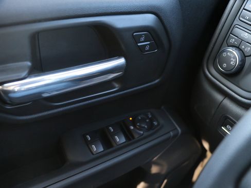 New 2026 Chevrolet Silverado 1500 Custom Trail Boss w/ LPO, Dark Essentials Package image 11