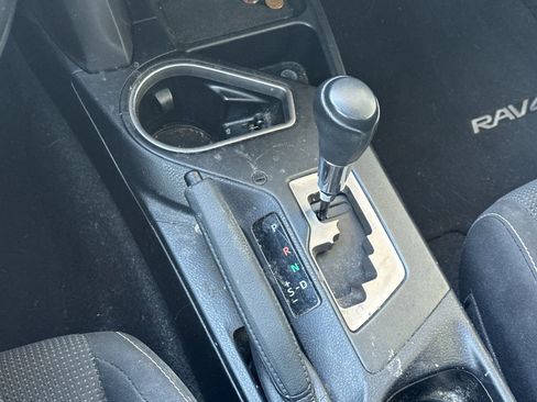 Used 2017 Toyota RAV4 XLE w/ Carpet Mat Package image 20