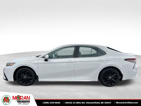 Used 2024 Toyota Camry SE FWD image 2