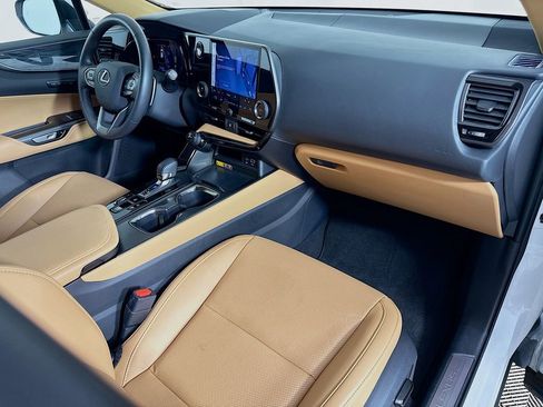 Certified 2025 Lexus NX 250 250 Premium image 30