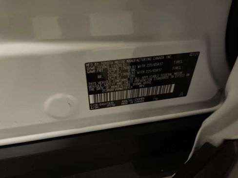 Certified 2021 Toyota RAV4 XLE w/ Convenience Package image 28