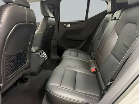 Used 2023 Volvo XC40 B5 Plus AWD/4WD image 27