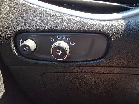 Used 2023 Chevrolet Malibu LS FWD image 23
