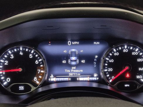 Used 2023 Jeep Renegade Trailhawk image 23