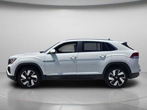 New 2026 Volkswagen Atlas Cross Sport SEL AWD/4WD image 2