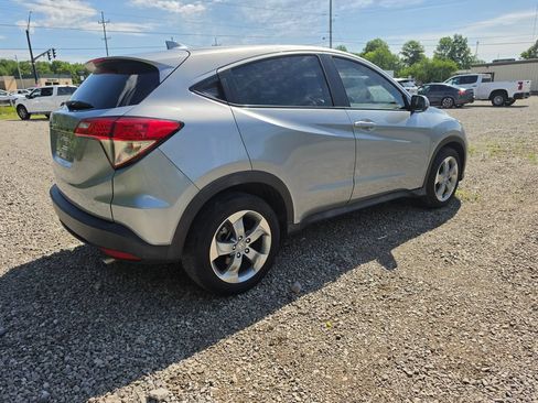 Used 2019 Honda HR-V LX image 5